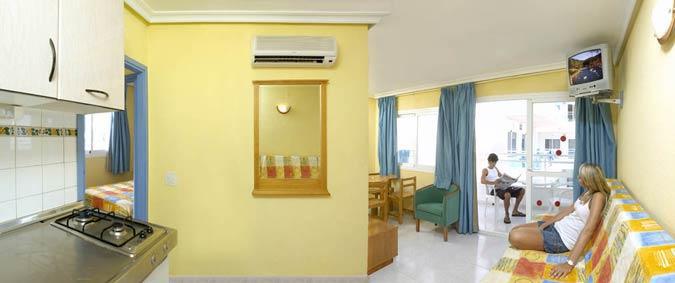 Apartamentos Mira Mola Figueretas Ruang foto