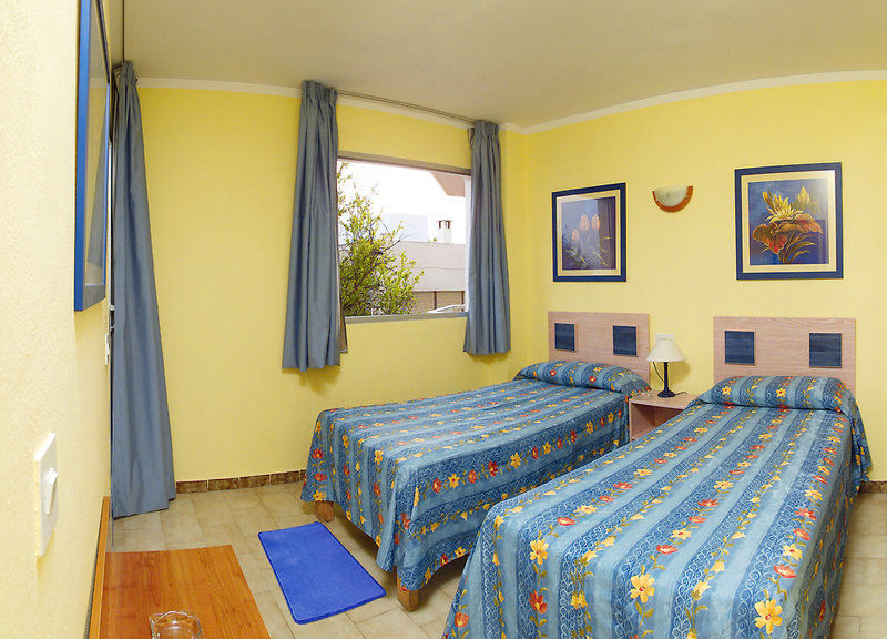 Apartamentos Mira Mola Figueretas Bagian luar foto