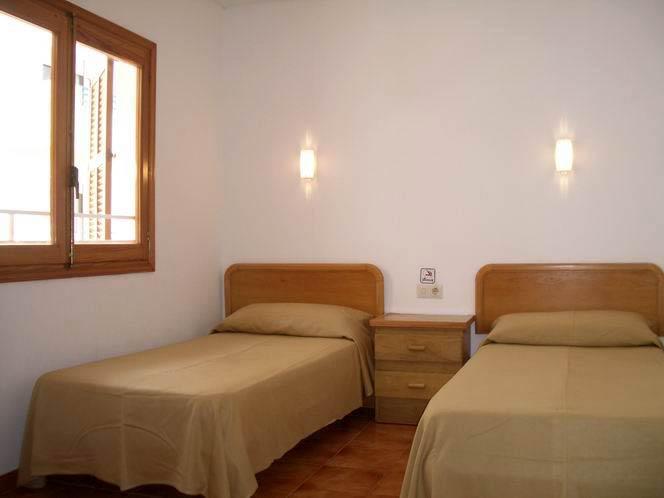 Apartamentos Mira Mola Figueretas Ruang foto